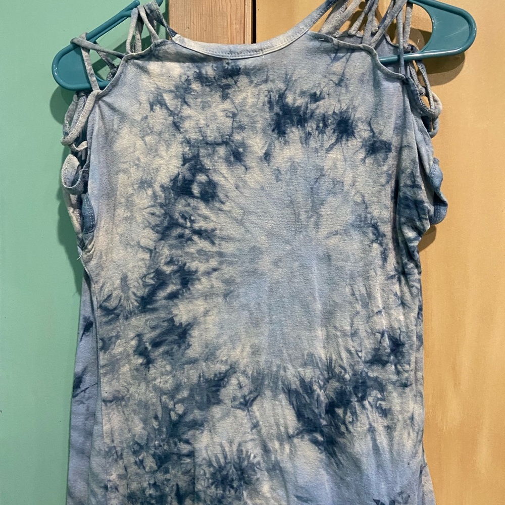 Rue 21 shirt laced on the shoulders